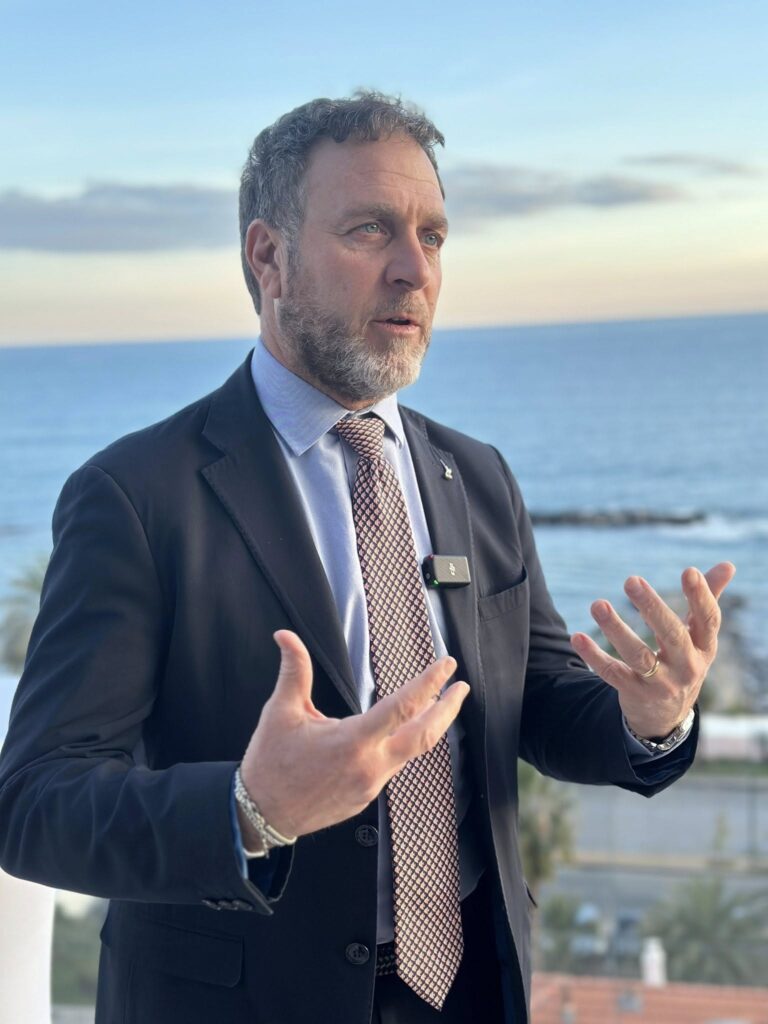 L'assessore regionale Alessandro Piana, parla dei bandi FEAMPA